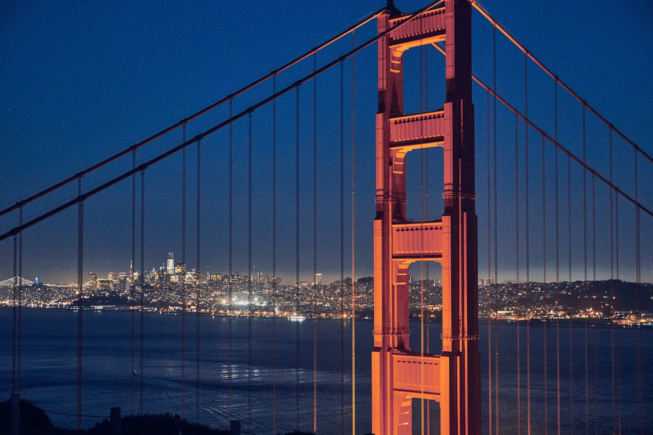 The Golden Gate Bridge at night